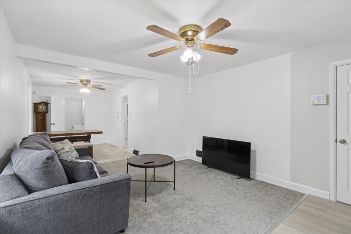 1212 10th, ROCKFORD, Illinois 61104, 3 Bedrooms Bedrooms, ,1 BathroomBathrooms,House,For Sale,10th,202507334