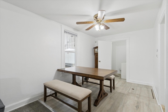 1212 10th, ROCKFORD, Illinois 61104, 3 Bedrooms Bedrooms, ,1 BathroomBathrooms,House,For Sale,10th,202507334