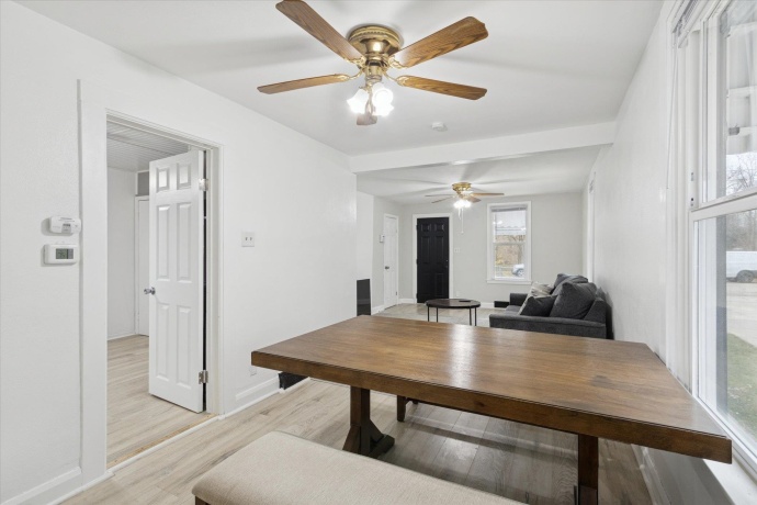 1212 10th, ROCKFORD, Illinois 61104, 3 Bedrooms Bedrooms, ,1 BathroomBathrooms,House,For Sale,10th,202507334