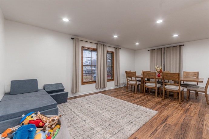 2731 Wendy, ROCKFORD, Illinois 61109, 3 Bedrooms Bedrooms, ,3 BathroomsBathrooms,House,For Sale,Wendy,202507338