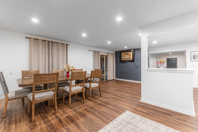 2731 Wendy, ROCKFORD, Illinois 61109, 3 Bedrooms Bedrooms, ,3 BathroomsBathrooms,House,For Sale,Wendy,202507338