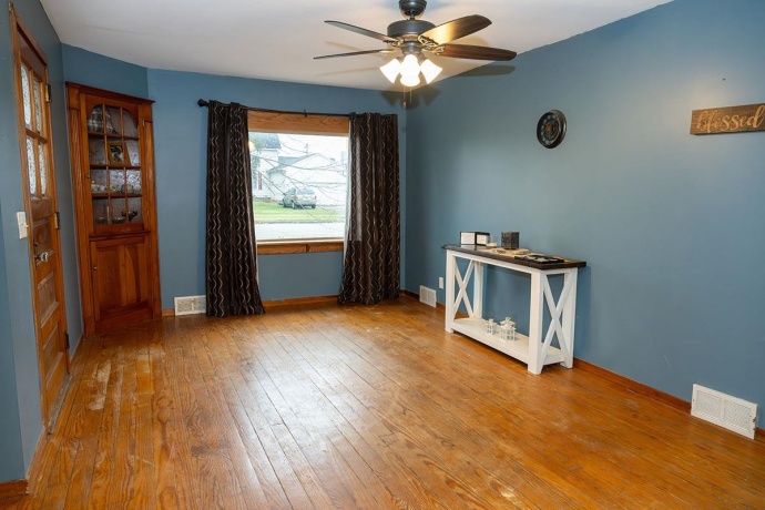 503 2ND, BYRON, Illinois 61010, 2 Bedrooms Bedrooms, ,1 BathroomBathrooms,House,For Sale,2ND,202507345