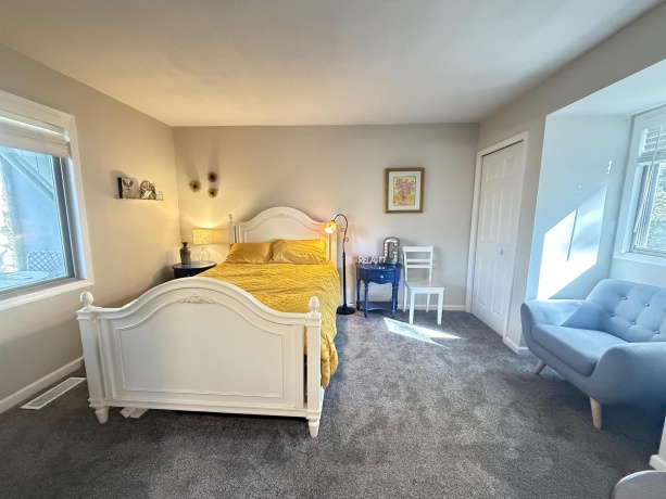 5 Cayuga, GALENA, Illinois 61036, 2 Bedrooms Bedrooms, ,2 BathroomsBathrooms,House,For Sale,Cayuga,202502157