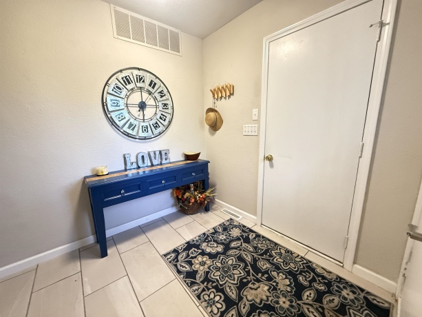 5 Cayuga, GALENA, Illinois 61036, 2 Bedrooms Bedrooms, ,2 BathroomsBathrooms,House,For Sale,Cayuga,202502157