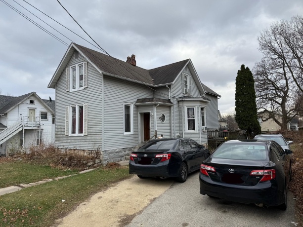1215 6th, ROCKFORD, Illinois 61104, 4 Bedrooms Bedrooms, ,2 BathroomsBathrooms,House,For Sale,6th,202507349