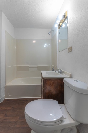 210 Stewart, ROCKFORD, Illinois 61102, 2 Bedrooms Bedrooms, ,1 BathroomBathrooms,House,For Sale,Stewart,202506827