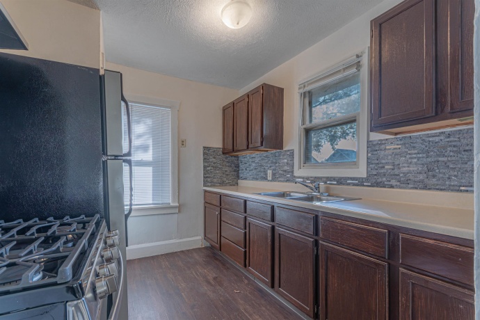 210 Stewart, ROCKFORD, Illinois 61102, 2 Bedrooms Bedrooms, ,1 BathroomBathrooms,House,For Sale,Stewart,202506827