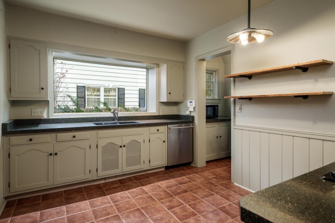 2326 CLINTON, ROCKFORD, Illinois 61103, 4 Bedrooms Bedrooms, ,2 BathroomsBathrooms,House,For Sale,CLINTON,202507352