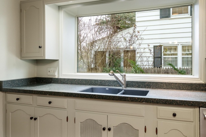 2326 CLINTON, ROCKFORD, Illinois 61103, 4 Bedrooms Bedrooms, ,2 BathroomsBathrooms,House,For Sale,CLINTON,202507352