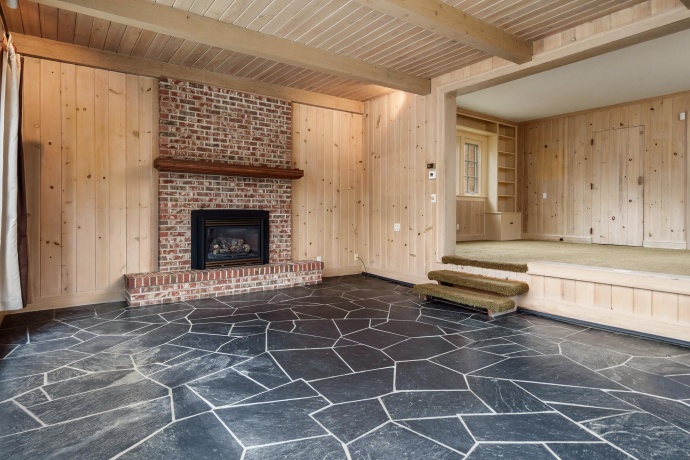 2326 CLINTON, ROCKFORD, Illinois 61103, 4 Bedrooms Bedrooms, ,2 BathroomsBathrooms,House,For Sale,CLINTON,202507352