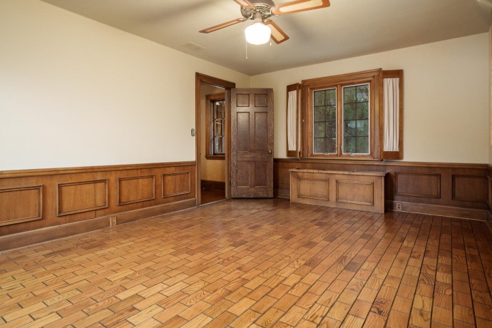 2326 CLINTON, ROCKFORD, Illinois 61103, 4 Bedrooms Bedrooms, ,2 BathroomsBathrooms,House,For Sale,CLINTON,202507352