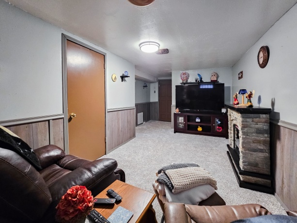 1105 Colonial, MACHESNEY PARK, Illinois 61115, 3 Bedrooms Bedrooms, ,1 BathroomBathrooms,House,For Sale,Colonial,202507353