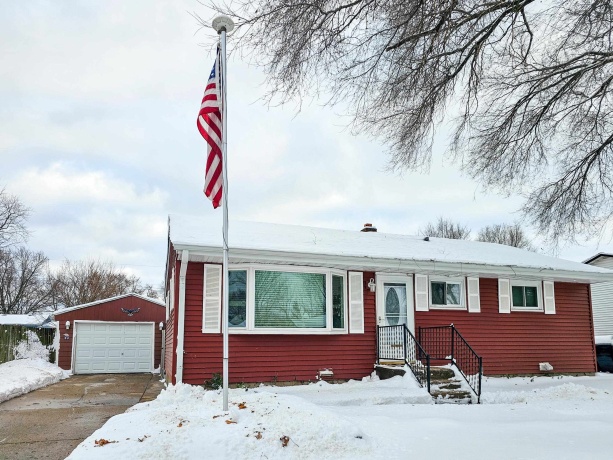 1105 Colonial, MACHESNEY PARK, Illinois 61115, 3 Bedrooms Bedrooms, ,1 BathroomBathrooms,House,For Sale,Colonial,202507353