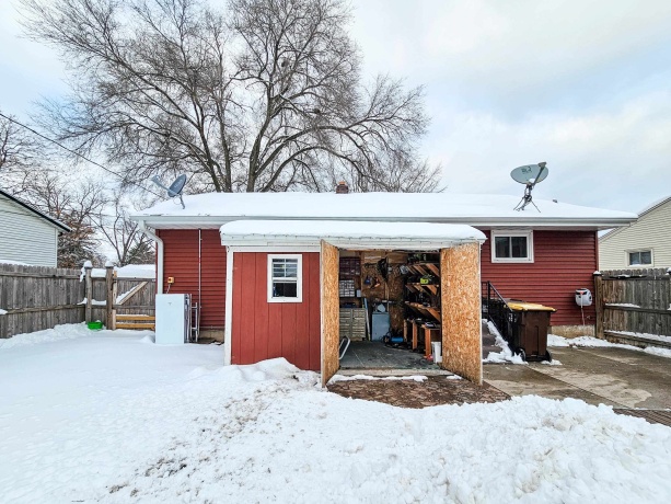 1105 Colonial, MACHESNEY PARK, Illinois 61115, 3 Bedrooms Bedrooms, ,1 BathroomBathrooms,House,For Sale,Colonial,202507353