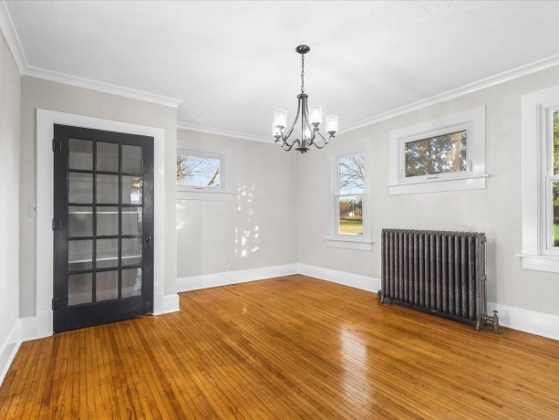 634 13th, ROCKFORD, Illinois 61104, 3 Bedrooms Bedrooms, ,2 BathroomsBathrooms,House,For Sale,13th,202507359