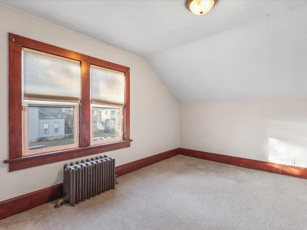 634 13th, ROCKFORD, Illinois 61104, 3 Bedrooms Bedrooms, ,2 BathroomsBathrooms,House,For Sale,13th,202507359