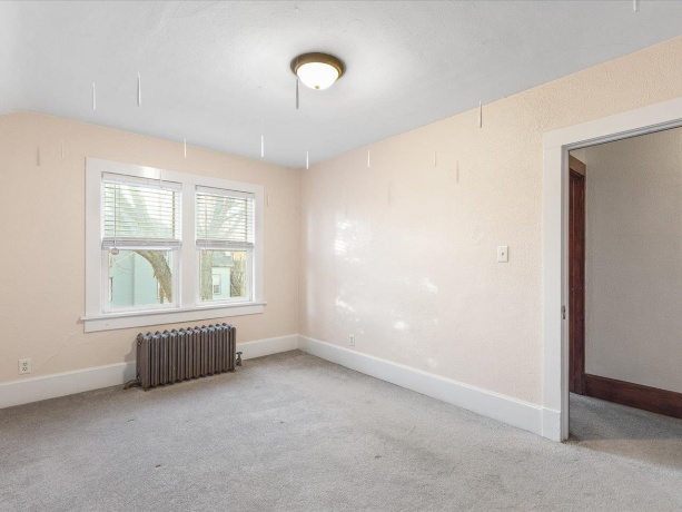 634 13th, ROCKFORD, Illinois 61104, 3 Bedrooms Bedrooms, ,2 BathroomsBathrooms,House,For Sale,13th,202507359