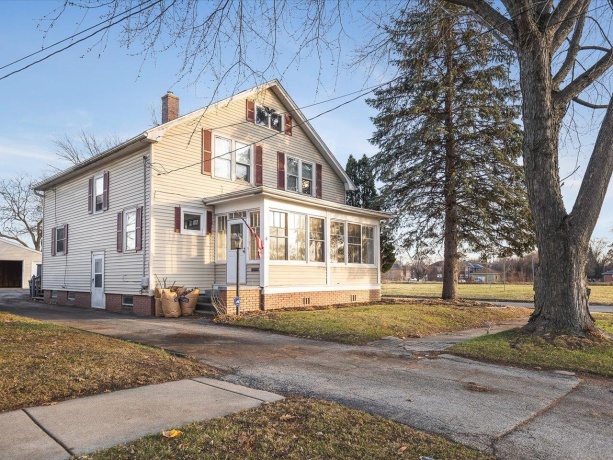 634 13th, ROCKFORD, Illinois 61104, 3 Bedrooms Bedrooms, ,2 BathroomsBathrooms,House,For Sale,13th,202507359