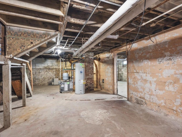 634 13th, ROCKFORD, Illinois 61104, 3 Bedrooms Bedrooms, ,2 BathroomsBathrooms,House,For Sale,13th,202507359