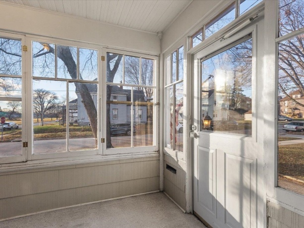 634 13th, ROCKFORD, Illinois 61104, 3 Bedrooms Bedrooms, ,2 BathroomsBathrooms,House,For Sale,13th,202507359