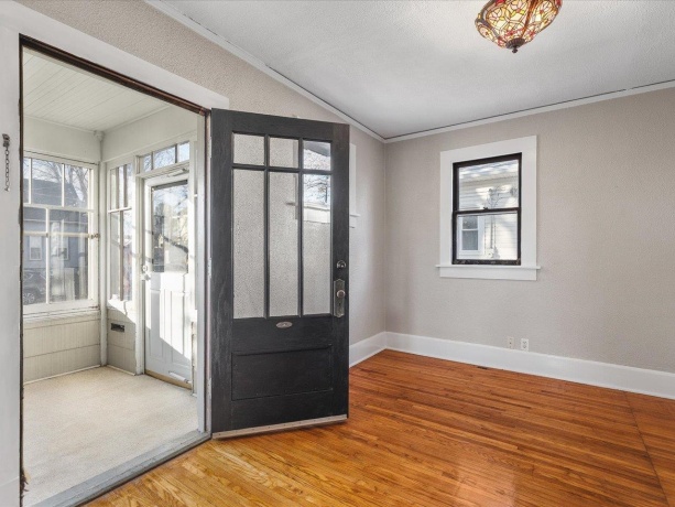 634 13th, ROCKFORD, Illinois 61104, 3 Bedrooms Bedrooms, ,2 BathroomsBathrooms,House,For Sale,13th,202507359