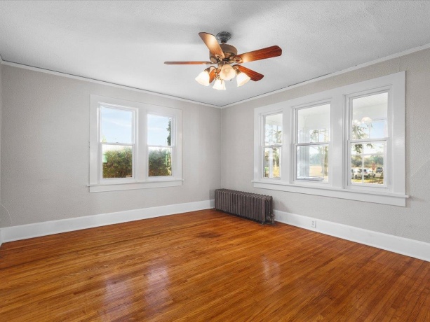 634 13th, ROCKFORD, Illinois 61104, 3 Bedrooms Bedrooms, ,2 BathroomsBathrooms,House,For Sale,13th,202507359