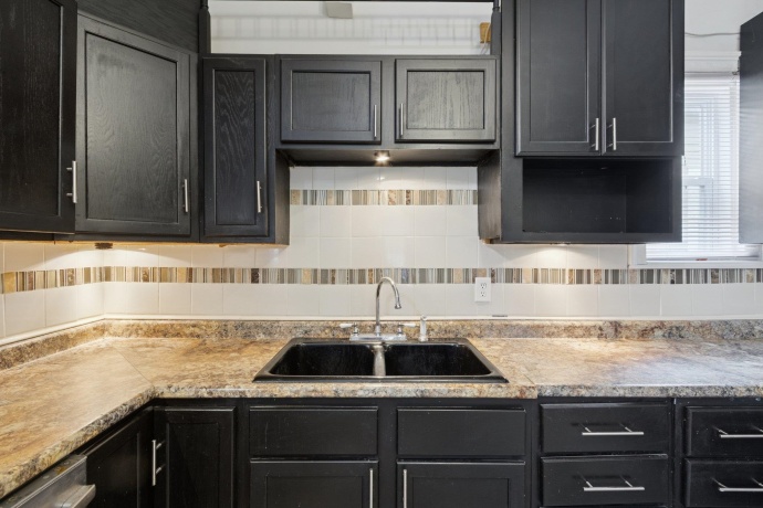 1611 Oakes, ROCKFORD, Illinois 61107, 3 Bedrooms Bedrooms, ,2 BathroomsBathrooms,House,For Sale,Oakes,202507361