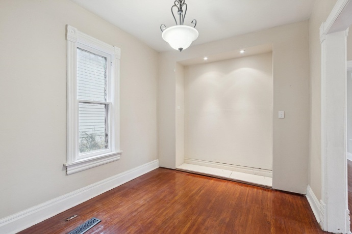 1611 Oakes, ROCKFORD, Illinois 61107, 3 Bedrooms Bedrooms, ,2 BathroomsBathrooms,House,For Sale,Oakes,202507361