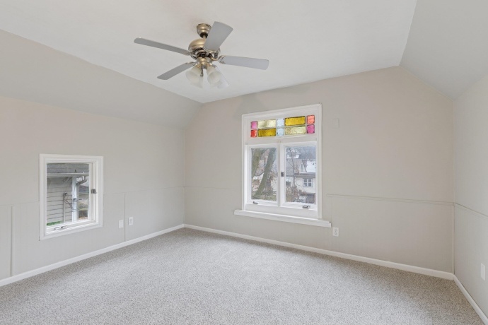 1611 Oakes, ROCKFORD, Illinois 61107, 3 Bedrooms Bedrooms, ,2 BathroomsBathrooms,House,For Sale,Oakes,202507361