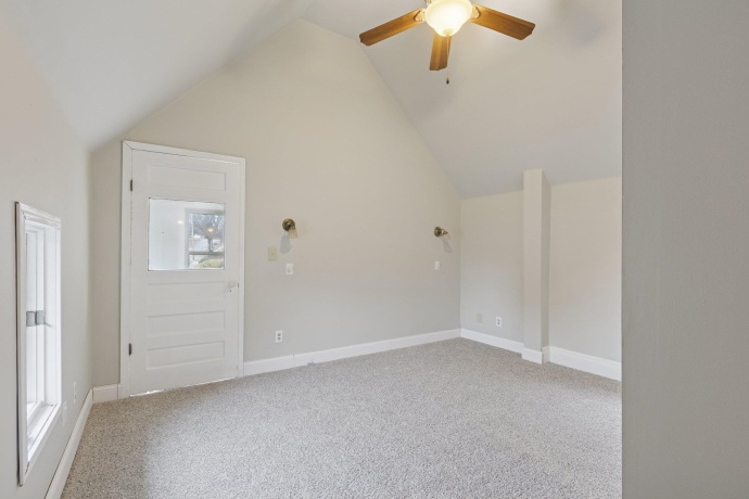 1611 Oakes, ROCKFORD, Illinois 61107, 3 Bedrooms Bedrooms, ,2 BathroomsBathrooms,House,For Sale,Oakes,202507361