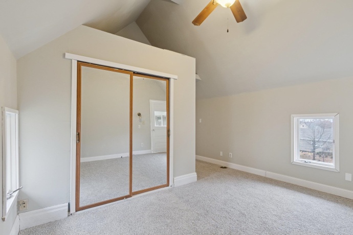 1611 Oakes, ROCKFORD, Illinois 61107, 3 Bedrooms Bedrooms, ,2 BathroomsBathrooms,House,For Sale,Oakes,202507361