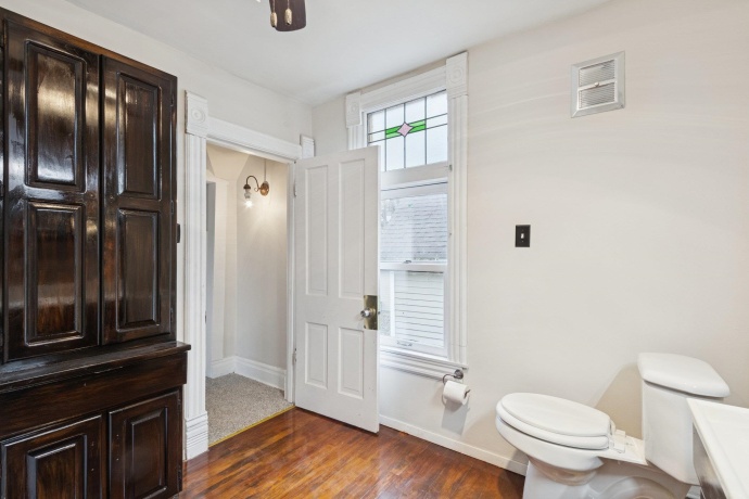 1611 Oakes, ROCKFORD, Illinois 61107, 3 Bedrooms Bedrooms, ,2 BathroomsBathrooms,House,For Sale,Oakes,202507361