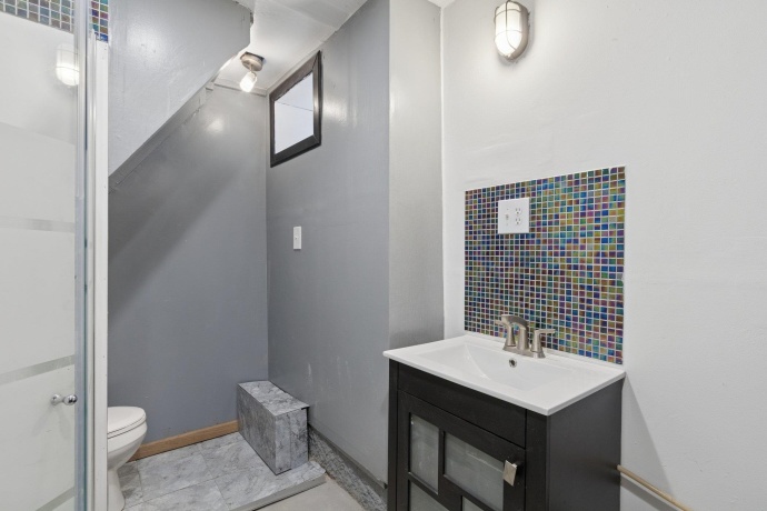 1611 Oakes, ROCKFORD, Illinois 61107, 3 Bedrooms Bedrooms, ,2 BathroomsBathrooms,House,For Sale,Oakes,202507361