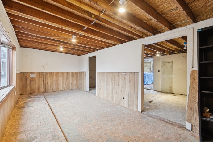 1611 Oakes, ROCKFORD, Illinois 61107, 3 Bedrooms Bedrooms, ,2 BathroomsBathrooms,House,For Sale,Oakes,202507361