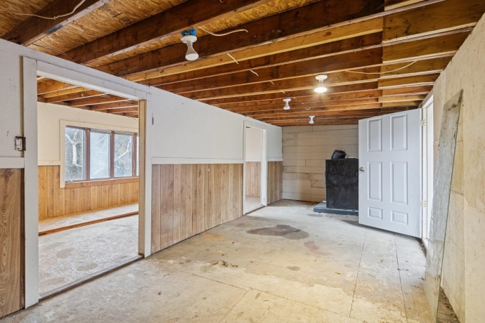 1611 Oakes, ROCKFORD, Illinois 61107, 3 Bedrooms Bedrooms, ,2 BathroomsBathrooms,House,For Sale,Oakes,202507361