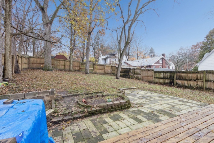 1611 Oakes, ROCKFORD, Illinois 61107, 3 Bedrooms Bedrooms, ,2 BathroomsBathrooms,House,For Sale,Oakes,202507361