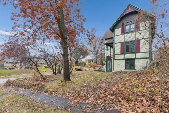 1611 Oakes, ROCKFORD, Illinois 61107, 3 Bedrooms Bedrooms, ,2 BathroomsBathrooms,House,For Sale,Oakes,202507361