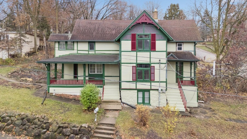 1611 Oakes, ROCKFORD, Illinois 61107, 3 Bedrooms Bedrooms, ,2 BathroomsBathrooms,House,For Sale,Oakes,202507361