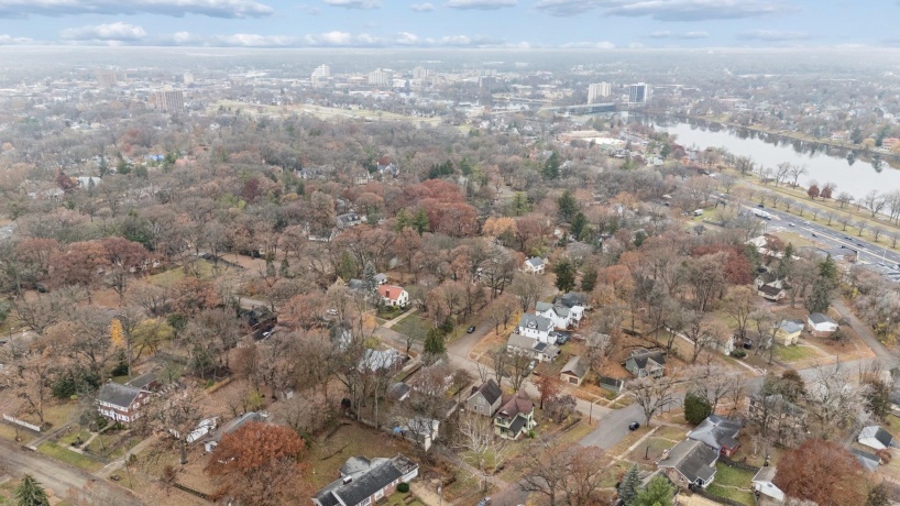 1611 Oakes, ROCKFORD, Illinois 61107, 3 Bedrooms Bedrooms, ,2 BathroomsBathrooms,House,For Sale,Oakes,202507361