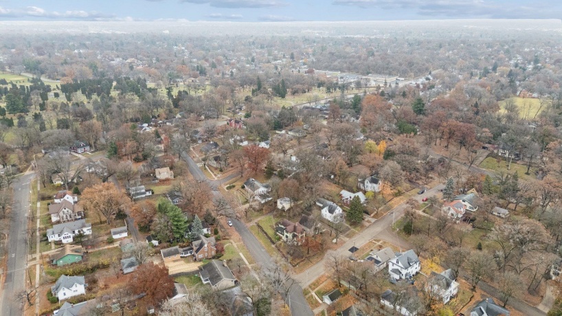 1611 Oakes, ROCKFORD, Illinois 61107, 3 Bedrooms Bedrooms, ,2 BathroomsBathrooms,House,For Sale,Oakes,202507361