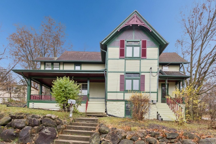 1611 Oakes, ROCKFORD, Illinois 61107, 3 Bedrooms Bedrooms, ,2 BathroomsBathrooms,House,For Sale,Oakes,202507361