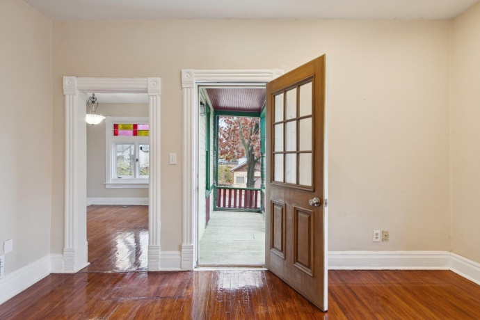 1611 Oakes, ROCKFORD, Illinois 61107, 3 Bedrooms Bedrooms, ,2 BathroomsBathrooms,House,For Sale,Oakes,202507361