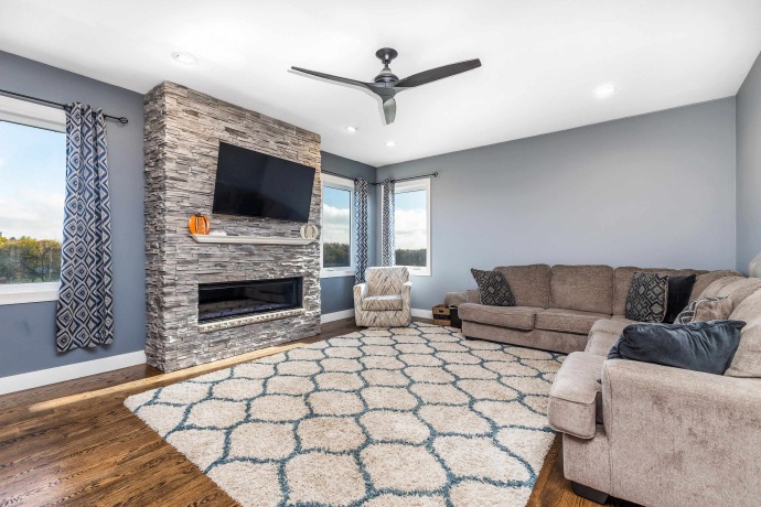 434 White, BENTON, Wisconsin 53803, 5 Bedrooms Bedrooms, ,2 BathroomsBathrooms,House,For Sale,White,202507141