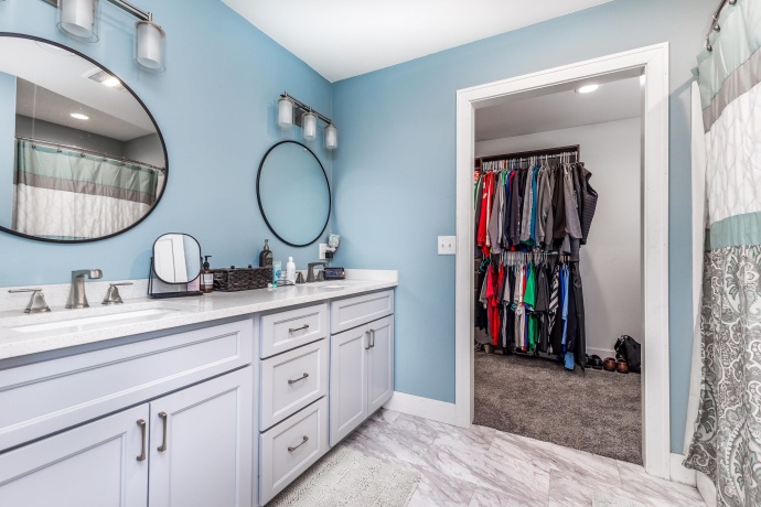 434 White, BENTON, Wisconsin 53803, 5 Bedrooms Bedrooms, ,2 BathroomsBathrooms,House,For Sale,White,202507141