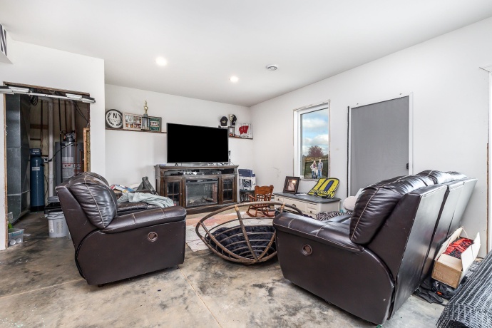 434 White, BENTON, Wisconsin 53803, 5 Bedrooms Bedrooms, ,2 BathroomsBathrooms,House,For Sale,White,202507141