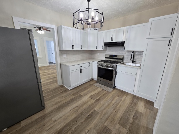 2220 15th, ROCKFORD, Illinois 61104, 3 Bedrooms Bedrooms, ,2 BathroomsBathrooms,House,For Sale,15th,202507369