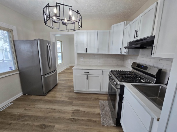 2220 15th, ROCKFORD, Illinois 61104, 3 Bedrooms Bedrooms, ,2 BathroomsBathrooms,House,For Sale,15th,202507369