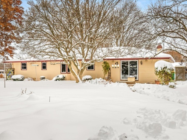 3356 Cavendish, ROCKFORD, Illinois 61109, 3 Bedrooms Bedrooms, ,2 BathroomsBathrooms,House,For Sale,Cavendish,202507370