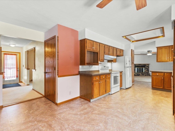 3356 Cavendish, ROCKFORD, Illinois 61109, 3 Bedrooms Bedrooms, ,2 BathroomsBathrooms,House,For Sale,Cavendish,202507370