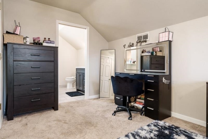 5724 Pierce, SOUTH BELOIT, Illinois 61080, 4 Bedrooms Bedrooms, ,2 BathroomsBathrooms,House,For Sale,Pierce,202507375